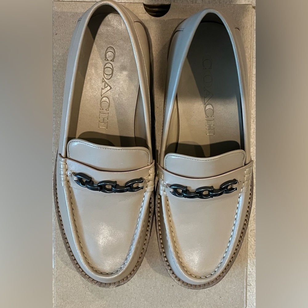 Coach Brooks Leather Loafer in Taupe, size 7D